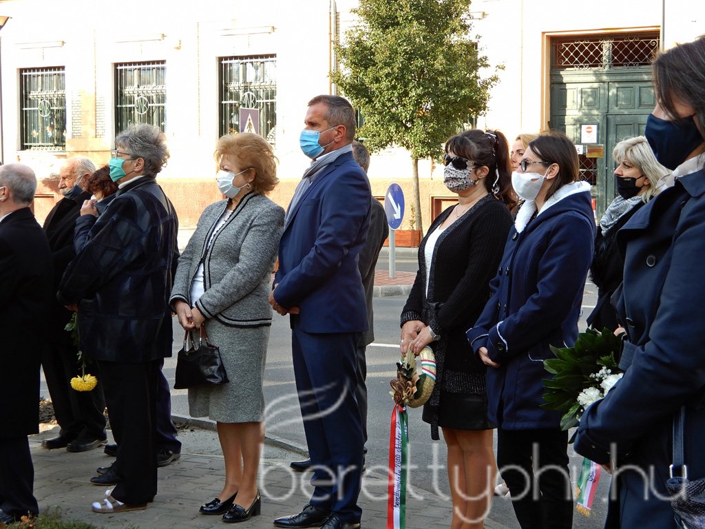 Az '56-os forradalomra emlékeztünk 16